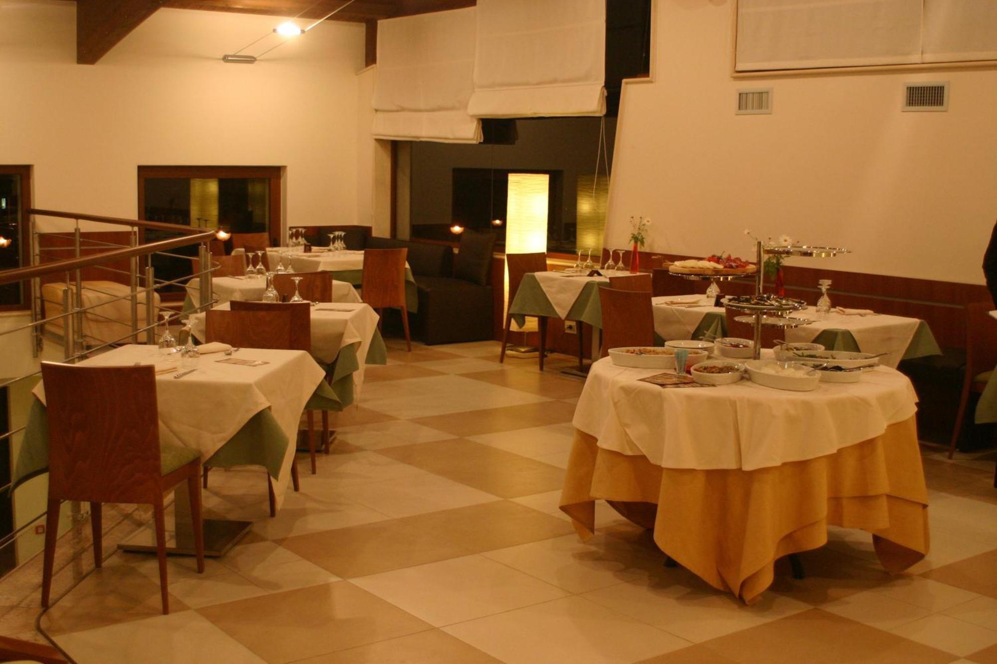 Hermes Hotel Policoro Esterno foto